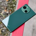 Sharp AQUOS R9