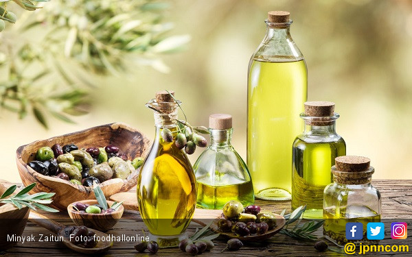 Jaga Kesehatan Rambut dengan Menggunakan 5 Bahan Alami Ini